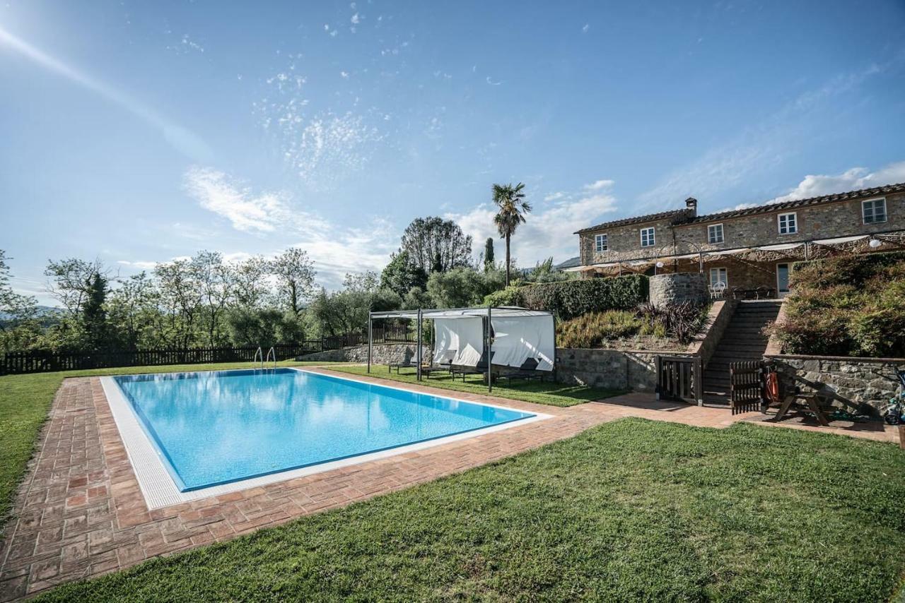 Ampio Appartamento Completamente Rinnovato Con Vista E Piscina Лука Екстериор снимка